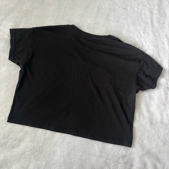 Lululemon Black Short Sleeve Top - Picture 3 of 4